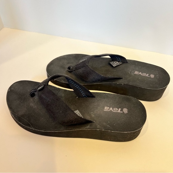 Teva Black Platform Flip Flop Y2K Sandals - Picture 3 of 4